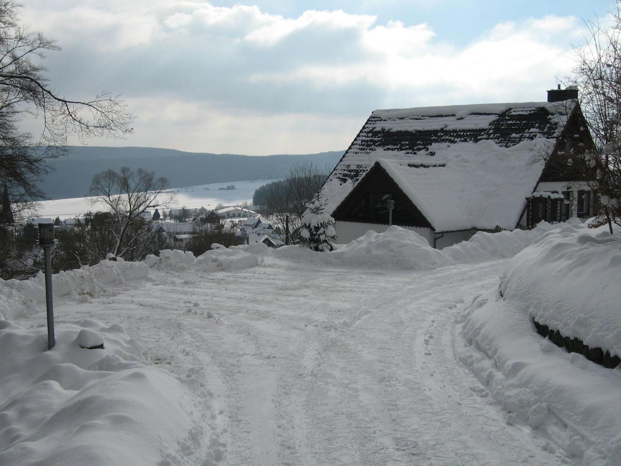Nice Holiday Home Near Ski Area Медебах Экстерьер фото