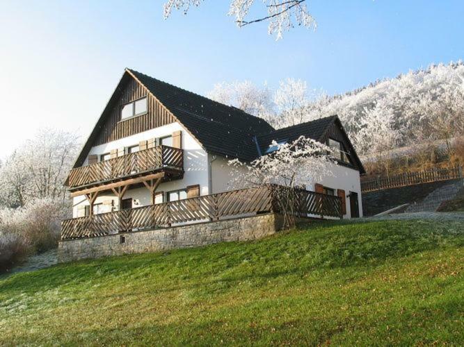 Nice Holiday Home Near Ski Area Медебах Экстерьер фото